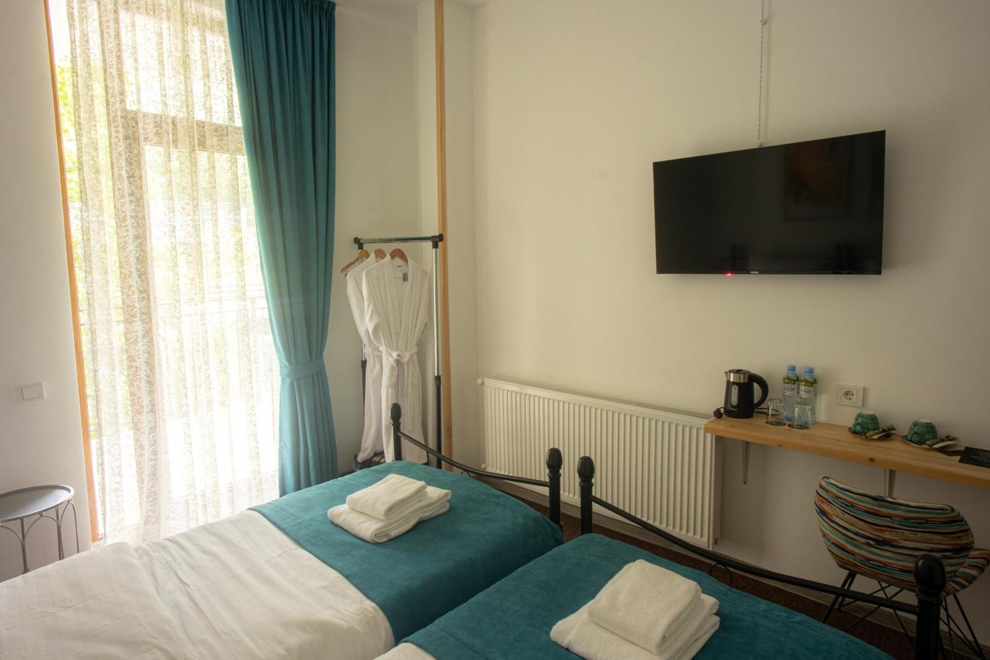 Mood Hotel Kazbegi Exterior photo